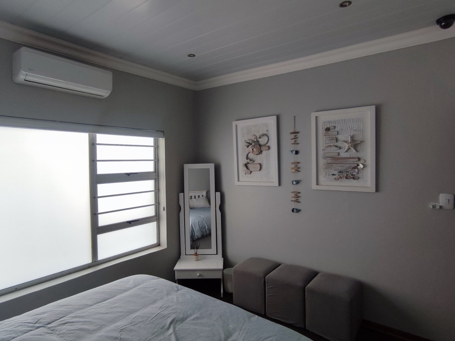 4 Bedroom Property for Sale in Langenhovenpark Free State